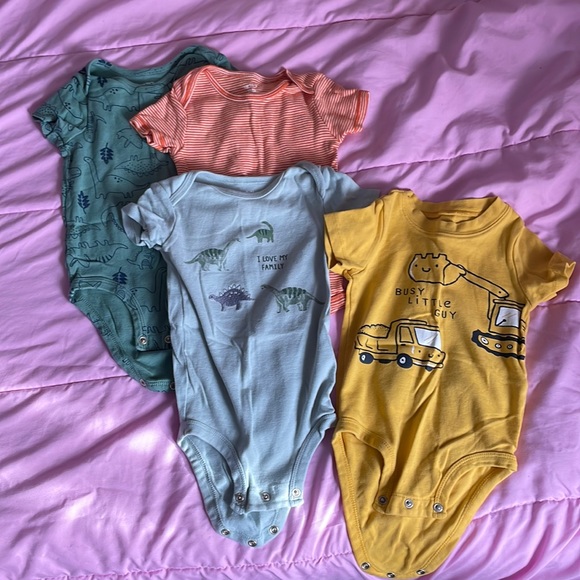 Carter's Other - Carters 18month onesies